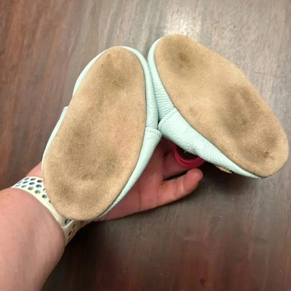 Koshine leather fox slip on shoes size OS